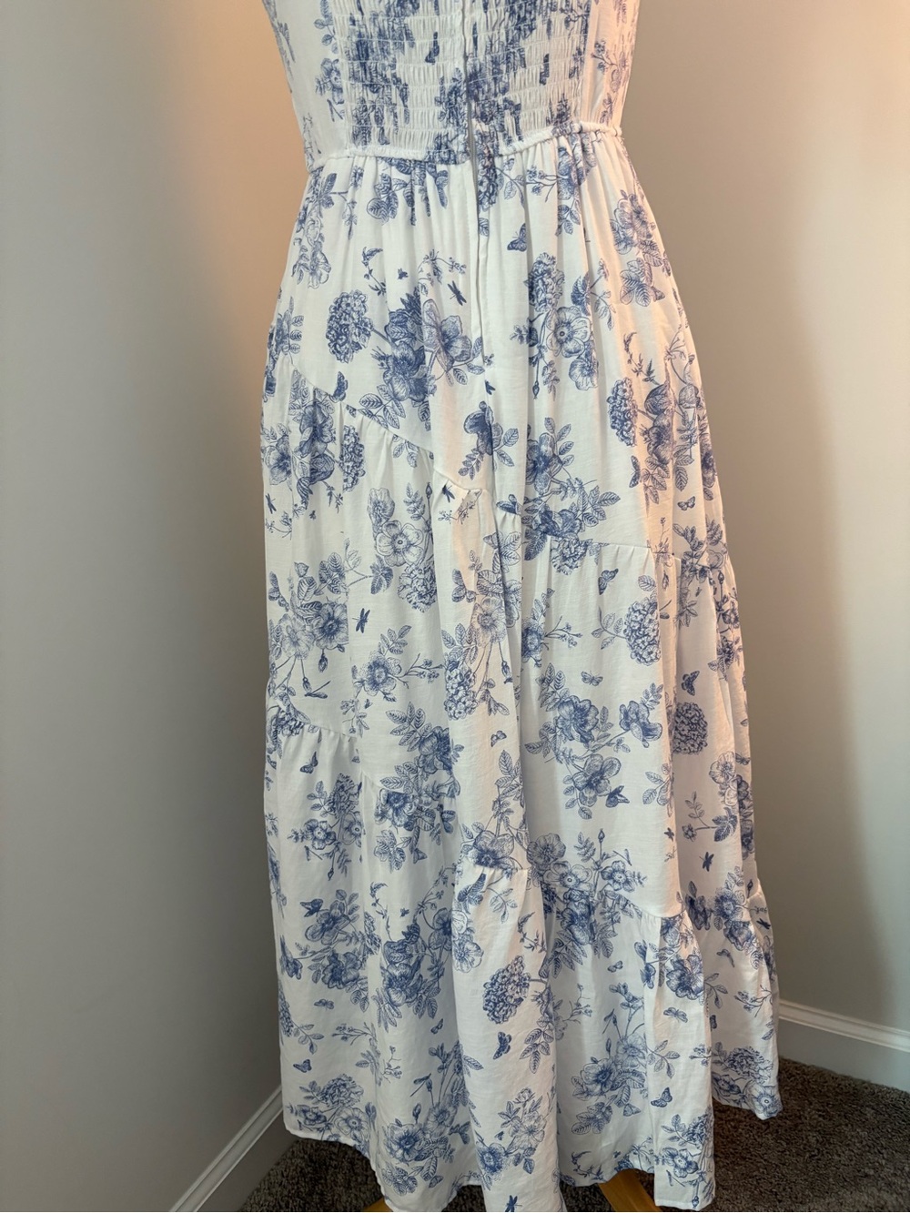 Francesca’s Floral Tie-Shoulder Maxi Dress - Picture 9 of 13